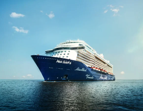 Mein Schiff 6: Ready to Set Sail for Salerno!