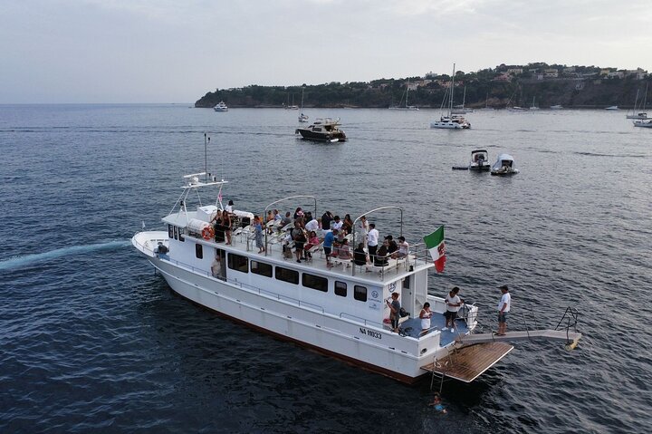 Motorboat Euphoria Tour Salerno Amalfi Coast