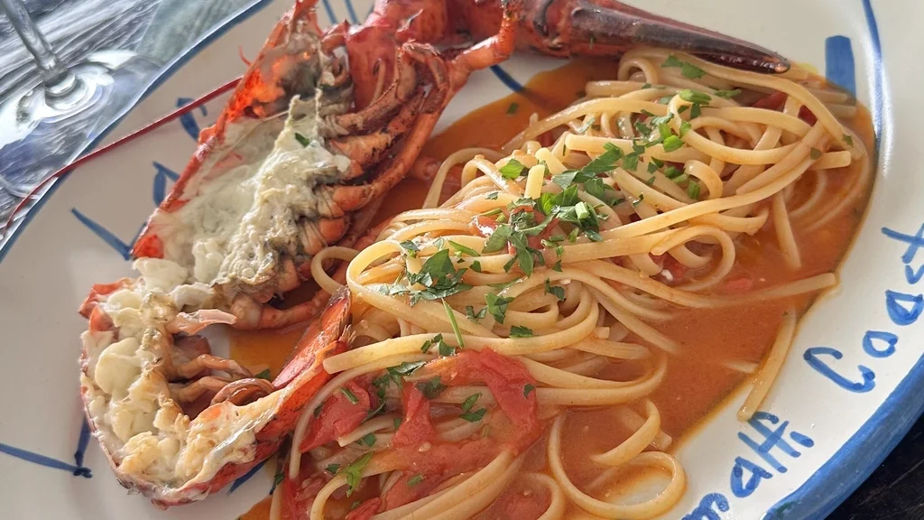 Piatto di linguine con Astice al ristorante La Gavitella di praiano in costiera amalfitana