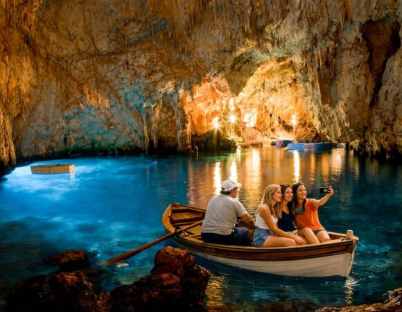 🌊 Grotta dello Smeraldo: Meraviglia Nascosta della Costiera Amalfitana